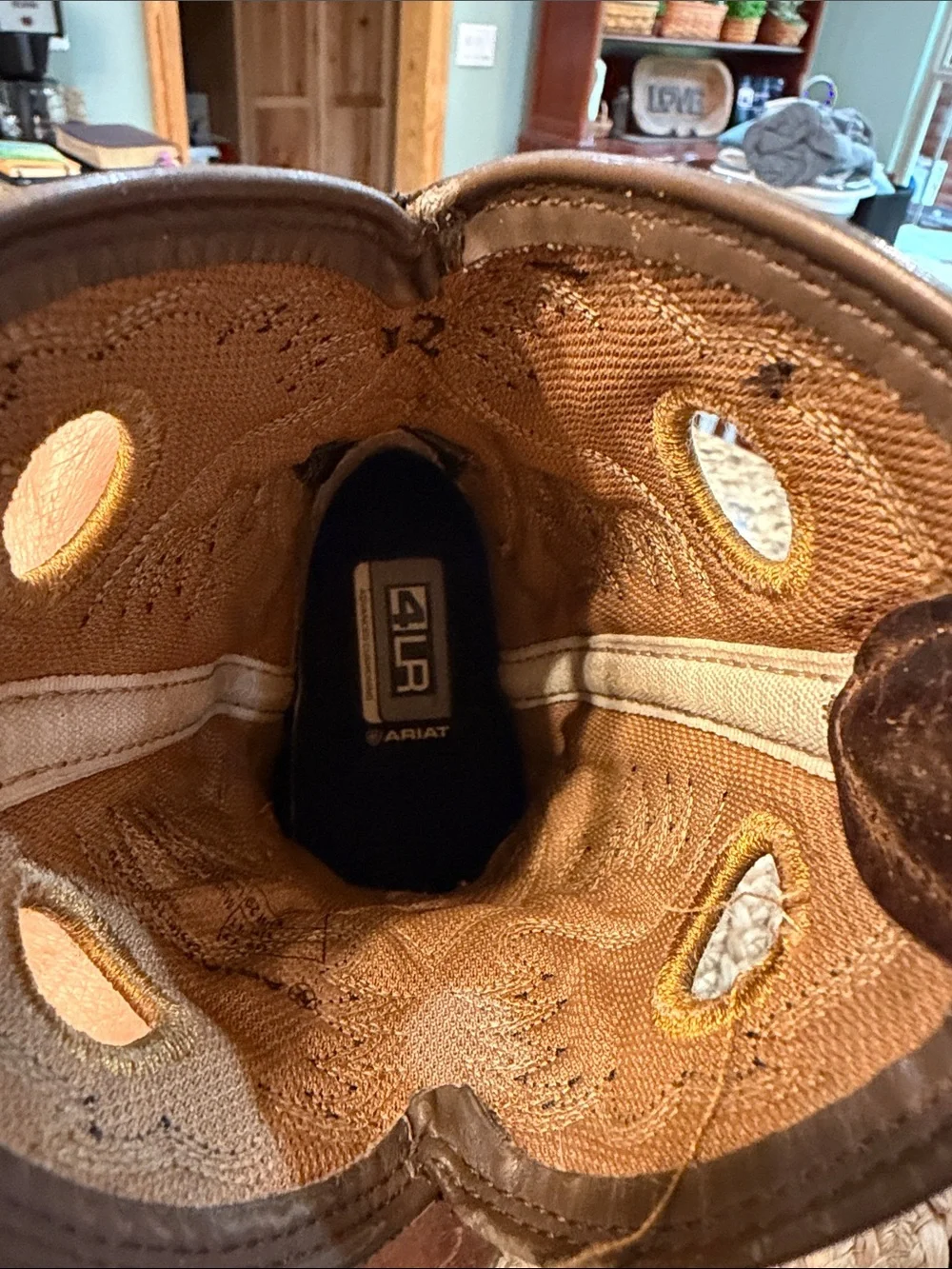 4LR Ariat Boys Boots Size 12